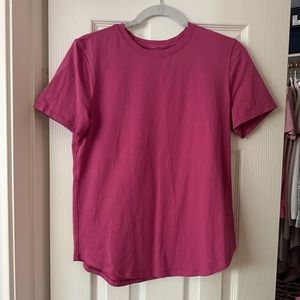 Lululemon tee